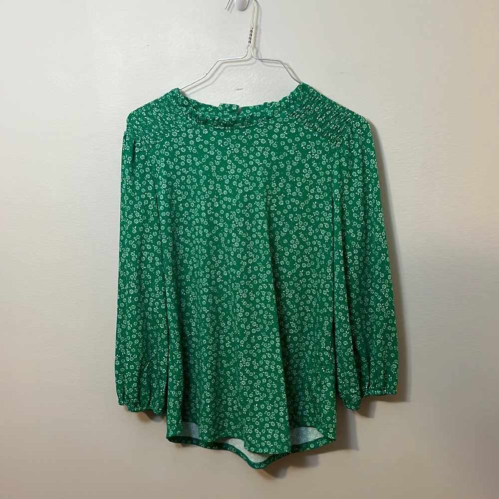 NWT Adrianna Papell Long Sleeve Blouse, Green and White Floral Print